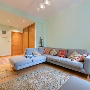 Encanto Y Confort En Calle Epalza - Tu Familia En El Corazon De Bilbao